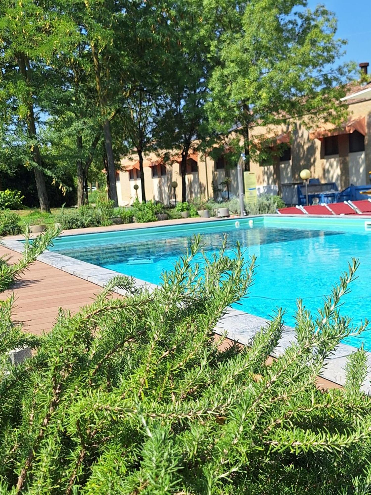 Hotel Tre Ville Parma Esterno foto