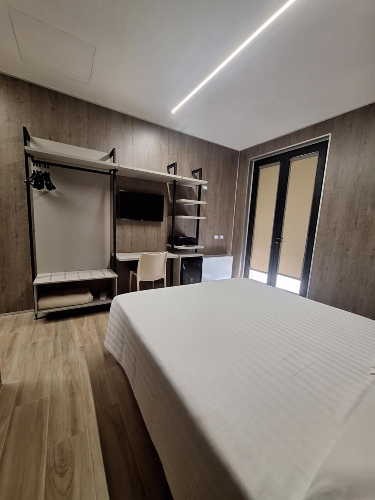 Hotel Tre Ville Parma Esterno foto